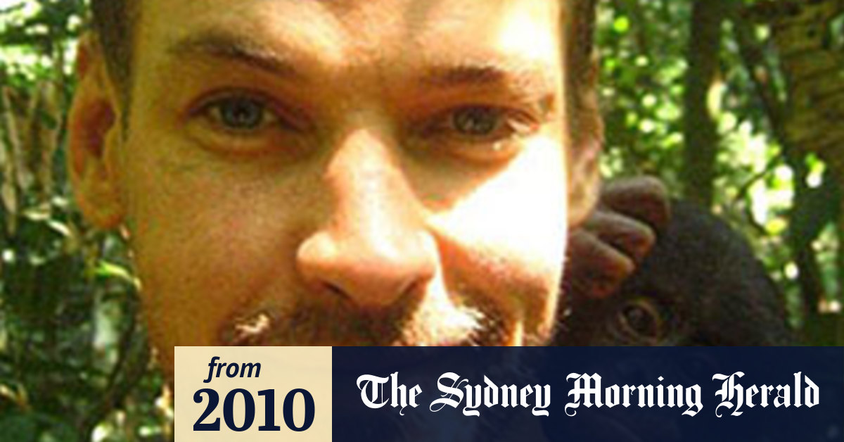 Kayaker attacked by crocodile